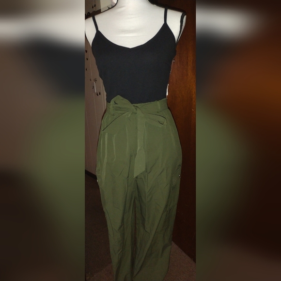 Black Top/Army Green Pants Onepiece🪖🖤 - Picture 4 of 8